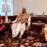 Shashi Tharoor: कांग्रेस में ‘सब कुछ ठीक है’? खरगे-राहुल गांधी से मिल कर शशि थरूर बोले- बातचीत अच्छी रही