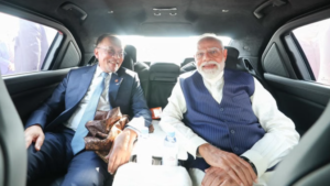 PM Modi Malaysia Visit: मलयेशिया दौरे पर पहुंचे प्रधानमंत्री मोदी, पीएम अनवर इब्राहिम ने किया स्वागत