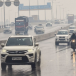 दिल्ली-एनसीआर में हो रही है बारिश: हल्की हवाओं से बढ़ी ठंडक, दिन में भी छाए रहेंगे बादल; रुक-रुक कर बरसेंगे