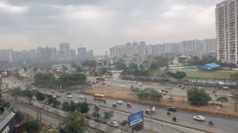 Weather Update: मार्च में मौसम ने फिर ली करवट, दिल्ली-एनसीआर में छाए बादल और हुई बारिश