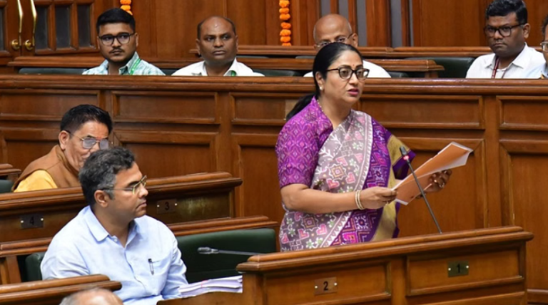 Delhi Budget: आज सीएम रेखा गुप्ता पेश करेंगी एक लाख करोड़ से ज्यादा का बजट, बोलीं- विकास की गति होगी और तेज